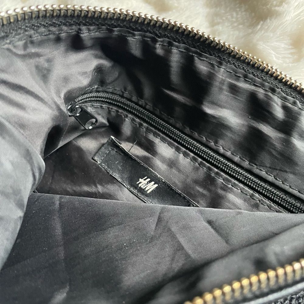 NEW H&M Women's Black Purse with Tassle - Picture 6 of 11
